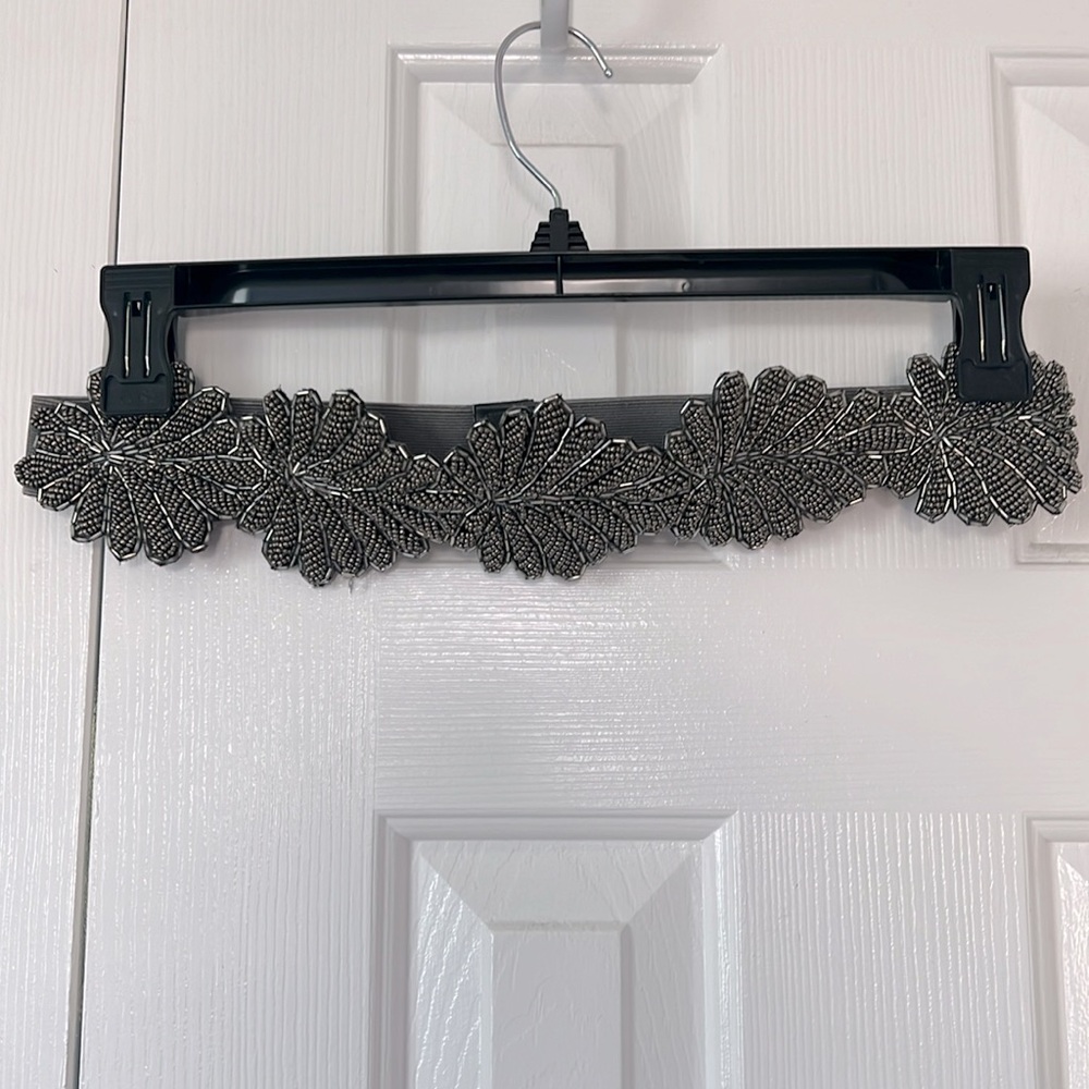 Beautiful Silver and Gray Beaded Belt Torrid Size 0